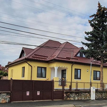Yellow House Сибиу Экстерьер фото