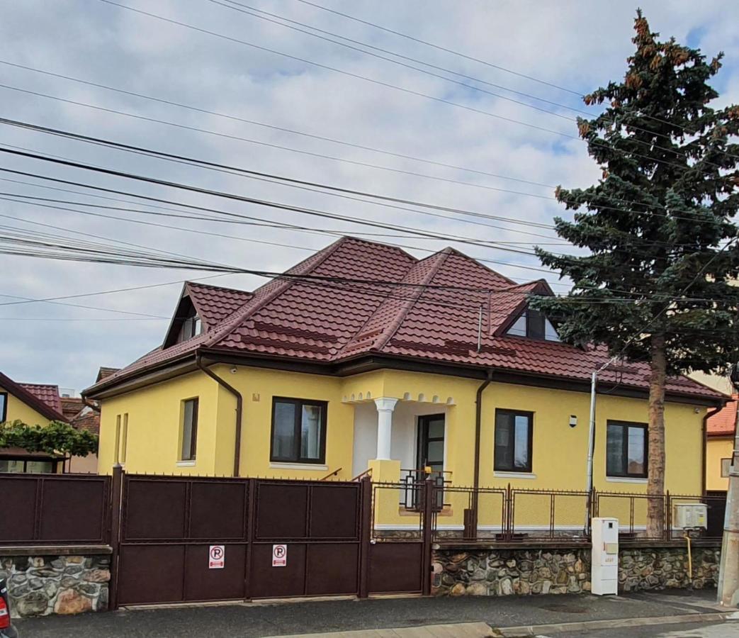 Yellow House Сибиу Экстерьер фото